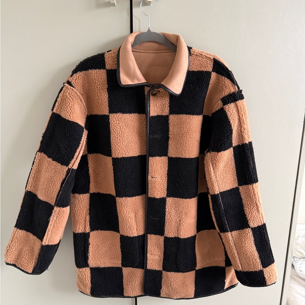 French Mauve faux sherpa checkerboard ARES LONGLINE REVERSIBLE JACKET - CAMEL